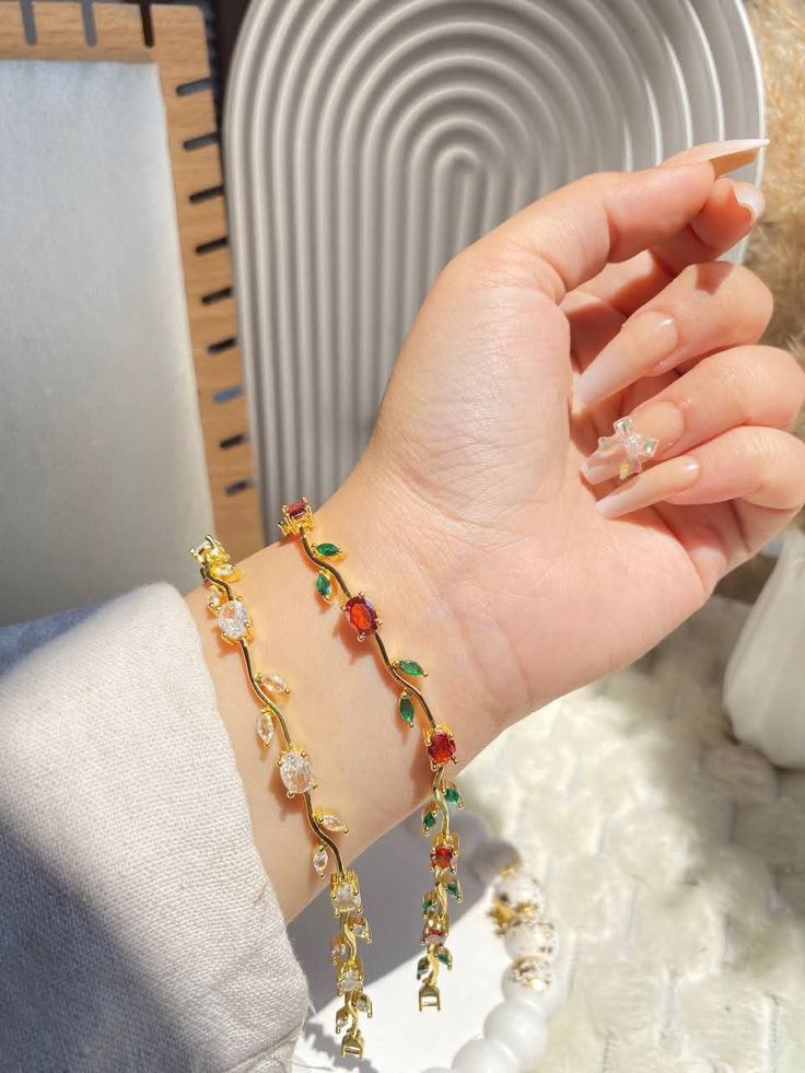Tulip Charm Bracelet – Elegant Floral Style Jewelry