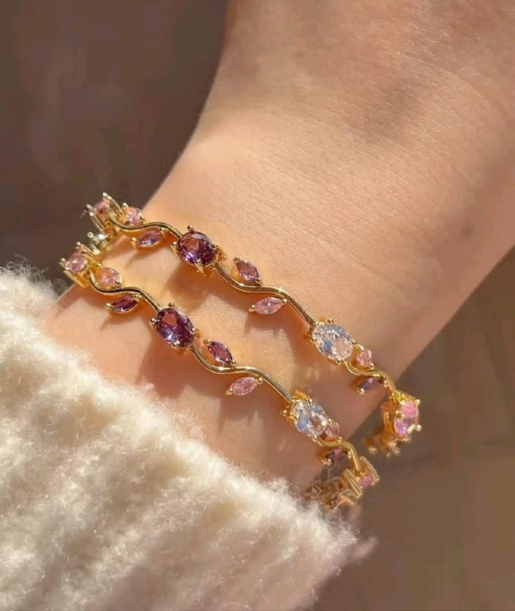 Tulip Charm Bracelet – Elegant Floral Style Jewelry